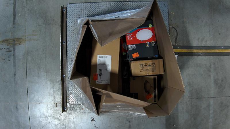 Lighting & Electrical - Kichler, HALO, Hampton Bay, Leviton, SIGHT BULB, VEVOR, Commercial Electric - Est Retail $1,600
