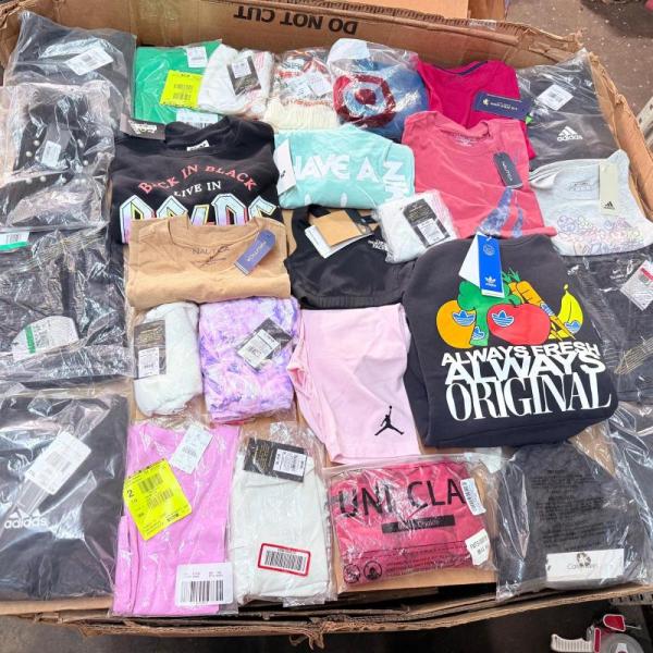 Bulk Lot of 350 Men's & Women's Mixed Apparel Clothing MSRP $15,000