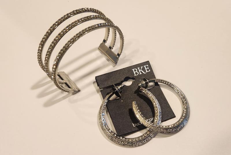 50 Luxury Fashion Jewelry Lot