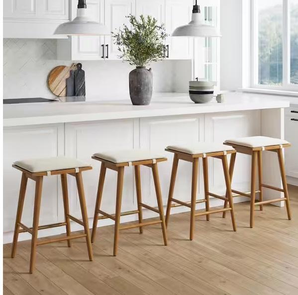 Home Decor - Coaster, SAUDER, CHRISTOPHER KNIGHT HOME, Clihome, International Concepts - Est Retail $11,179- 6plts