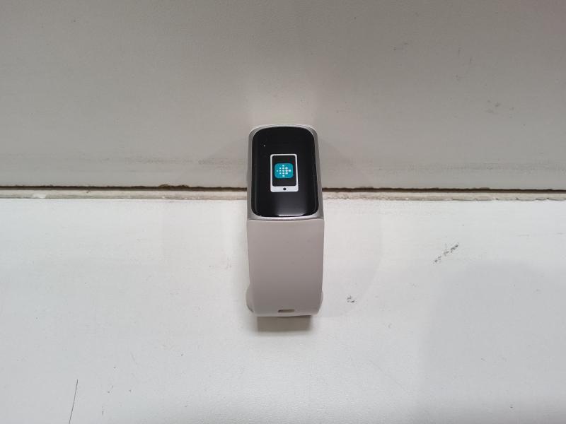 Fitbit Charge 6, Porcelain/Silver Aluminum - Est Retail $159