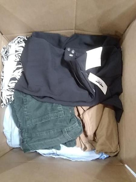 Apparel - Haggar, Levi's, Houseton White, A New Day, JoyLab, DEVF Diane Furstenberg - Est Retail $6,171- 1 plt