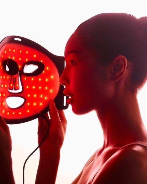 Red-Light Therapy Beauty Silicone Face Masks - MSRP $108,460
