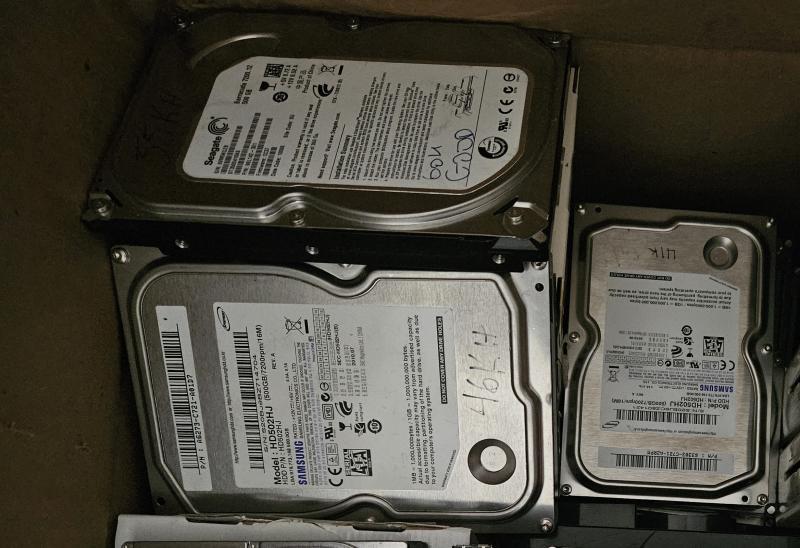 HARD DRIVES, ENCLOSURE / HOUSING, BOXES FOR DRIVES (SALVAGE)