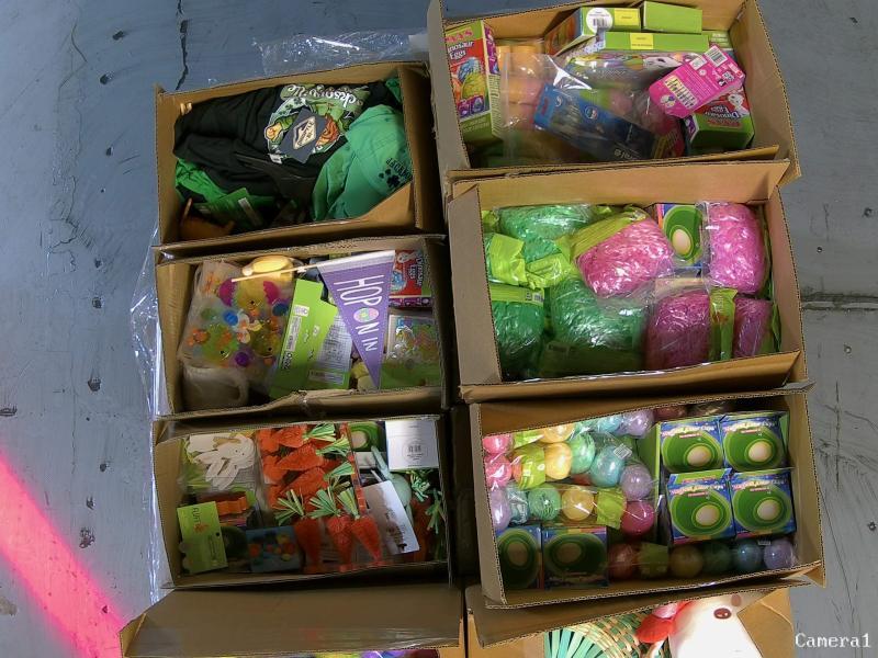 Holiday - Paas Magical Color Cups, Fluffy Bamboo Basket, Snoopy Plastic Bucket - MSRP $4,397