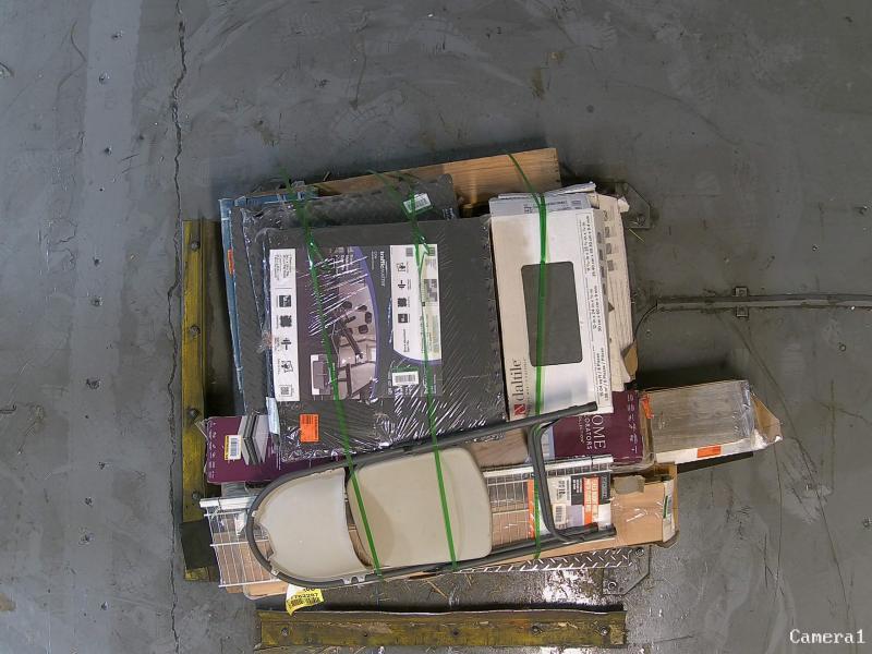 Flooring & Rugs - HDC, SAFAVIEH, Closet Evolution, Hampton Bay, ROBERTS, ROPPE, Lifeproof - Est Retail $11,884- 11plts