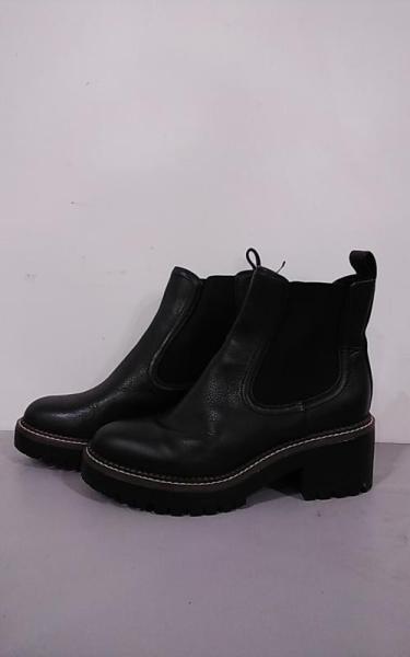 Luxury Department Store - Shoes