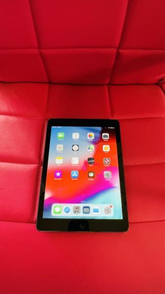Unlocked Apple iPad Air, 50 units, MSRP: $42,500