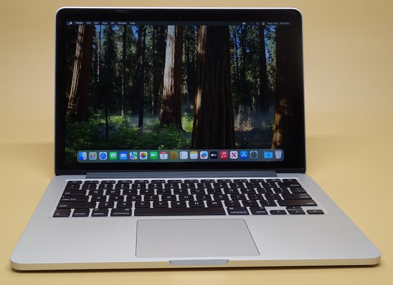 Refurbished Apple MacBook & Dell Laptops 5 Units - MSRP $6,198