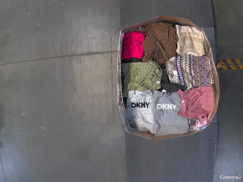 Luxury Department Store - Pallet of Apparel Returns
