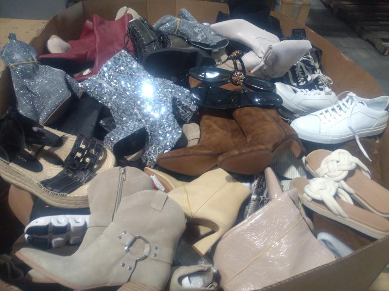 Luxury Department Store - Pallet of Shoes Returns