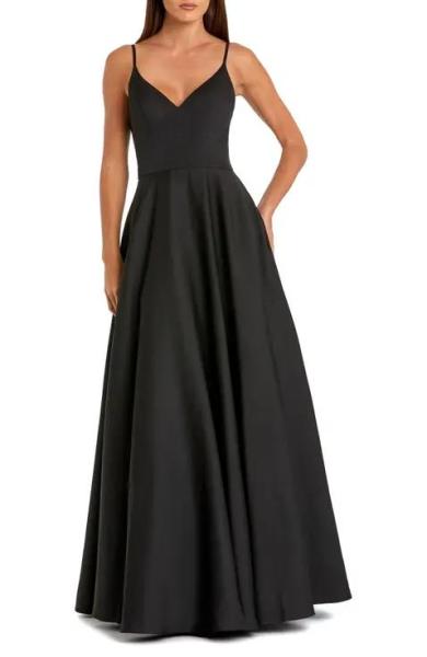 New Bulk Lot of 180 Womens Mixed Formal Gowns MSRP $15,000