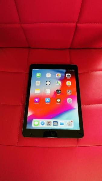 Unlocked Apple iPad Pro 128GB, 43 units, MSRP: $40,850