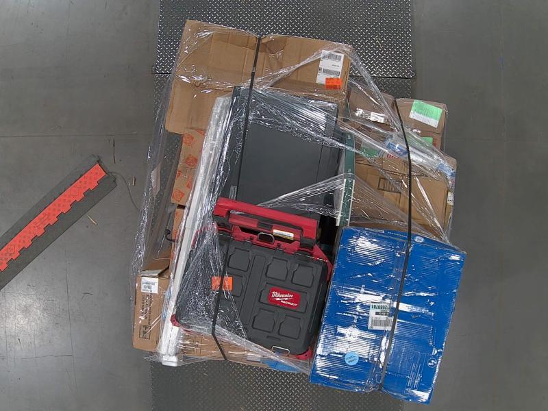 2 Pallets of Home Improvement - Est Retail $1,000