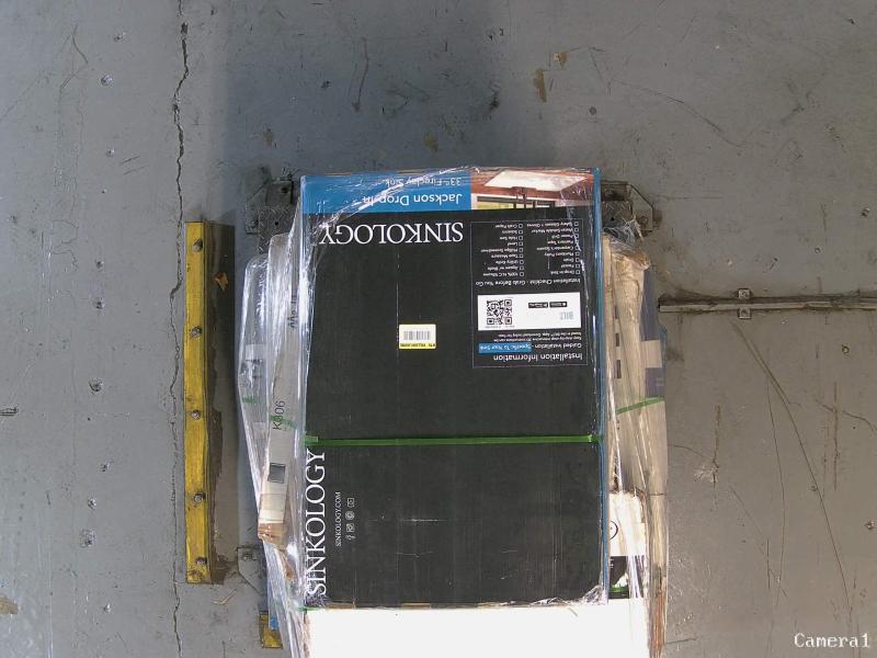Plumbing - Rheem 32,000 Grain Water Softener, SINKOLOGY Josephine 34in Kitchen Sink, Glacier Bay - Est Retail $2,483