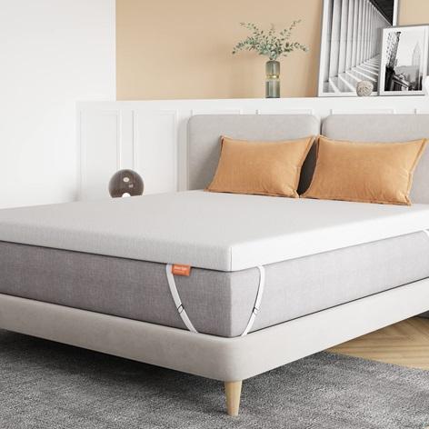 General Merchandise - Sweetnight California King Mattress Topper, Brookview Space Saver, Outdoor Seating - MSRP $1,458