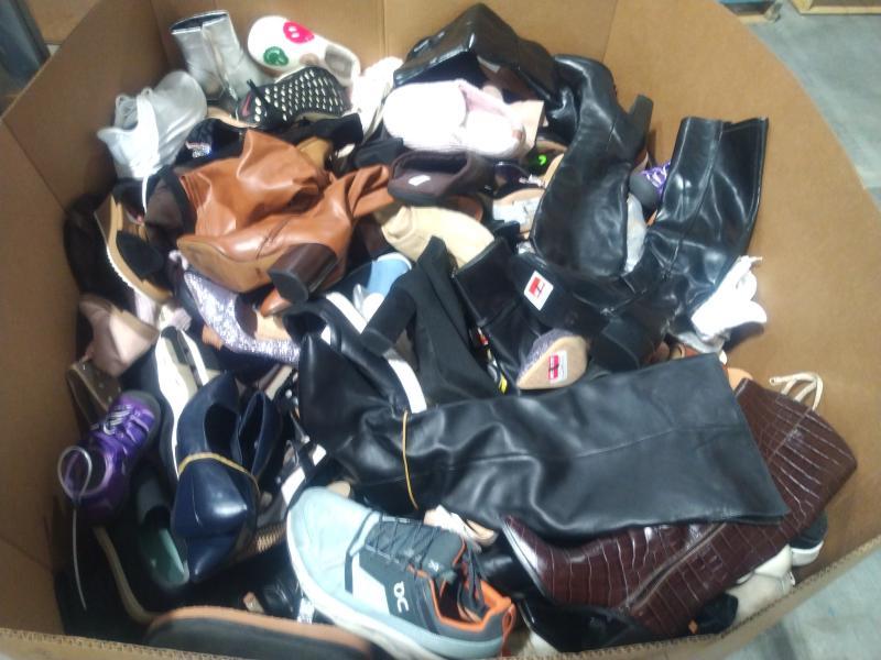 Luxury Department Store - Pallet of Shoes Returns