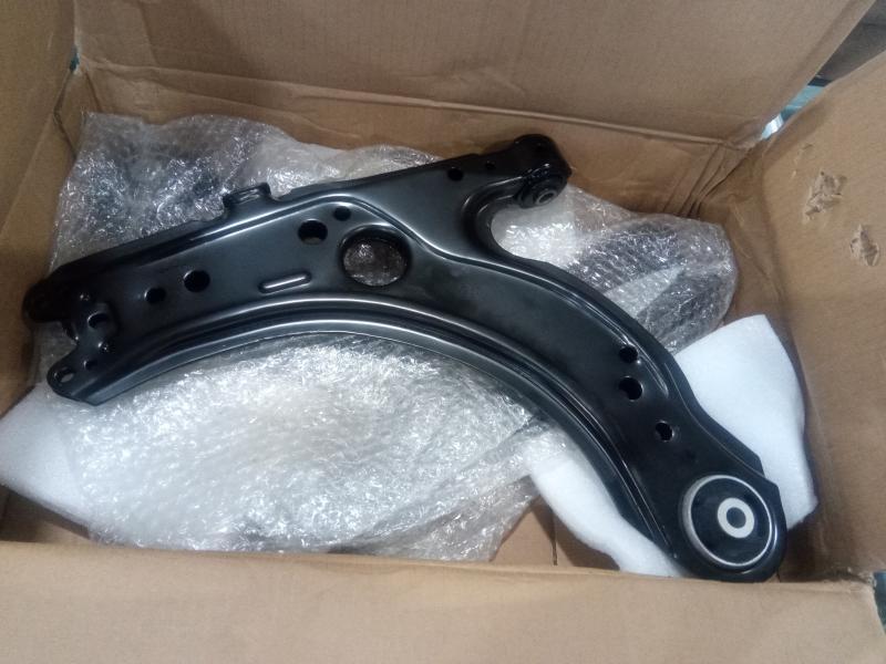 AUQDD 2PCS K640176 Front Lower Control Arm - MSRP $48