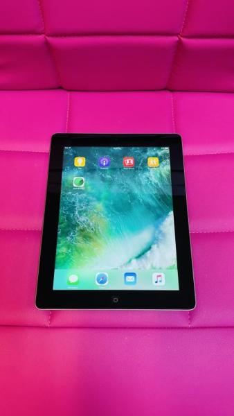Unlocked Apple iPad 4, 60 units, MSRP: $39,000