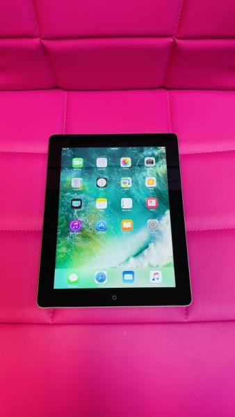 Unlocked Apple iPad 4, 60 units, MSRP: $39,000