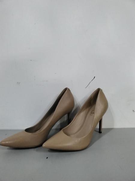 Luxury Department Store - Pallet of Shoes Returns