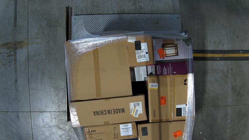 Lighting & Electrical - HUOKU, Lamober, Golden Lighting, Commercial Electric, Oaks Aura, Deyidn - Est Retail $3,698