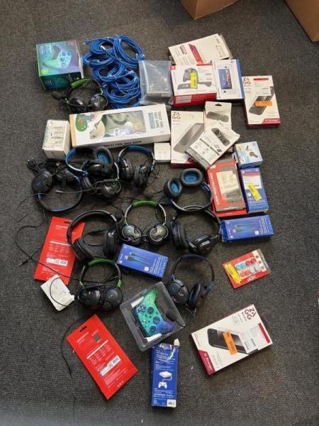 Nintendo, Dell, Electronics, Xbox Controllers and more!