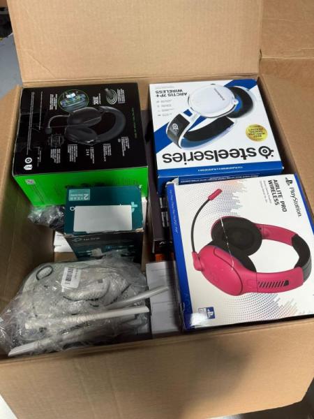 SALVAGE Electronics - ASUS, Fossil, Yale, HyperX, Rode - MSRP $23,748