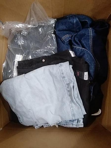 Apparel - Wrangler, Goodfellow & Co, Levi's, Journee Collection, All In Motion - Est Retail $4,572- 1 plt
