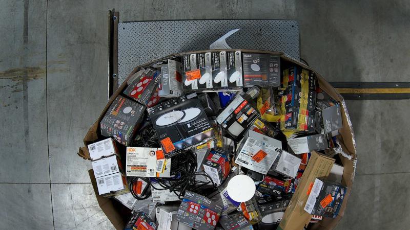 Lighting & Electrical - Hampton Bay, HALO, RIDGID, Airthings, GE, Cooper Bussmann, LIFX, HDX - Est Retail $13,367