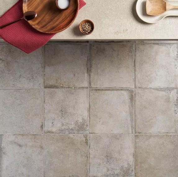 Flooring & Rugs - Ivy Hill, Daltile, Marazzi - Est Retail $2,634 - 1 plt