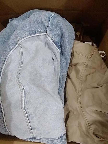 Apparel - Levi's, Reebok, Wild Fable, Universal Thread, Spanx, Wild Fable, Goodfellow & Co - Est Retail $4,855- 1 plt