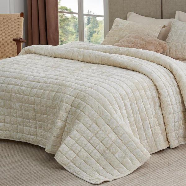 Home - Picture Frames, Electric Spin Scrubber, Queen Size Velvet Quilt Sets, Flannel Wearable Blanket - MSRP $17,108