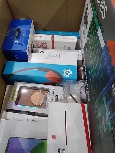 Electronics - Turtle Beach, SteelSeries, Otterbox, Just Wireless, Anker, Heyday - Est Retail $1,035