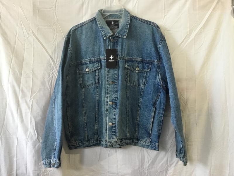 18 New Denim Jackets Mixed Sizes Light and Dark Denim