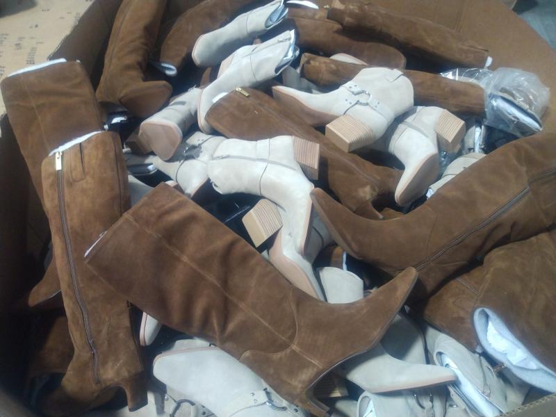 Luxury Department Store - Pallet of Shoes Returns