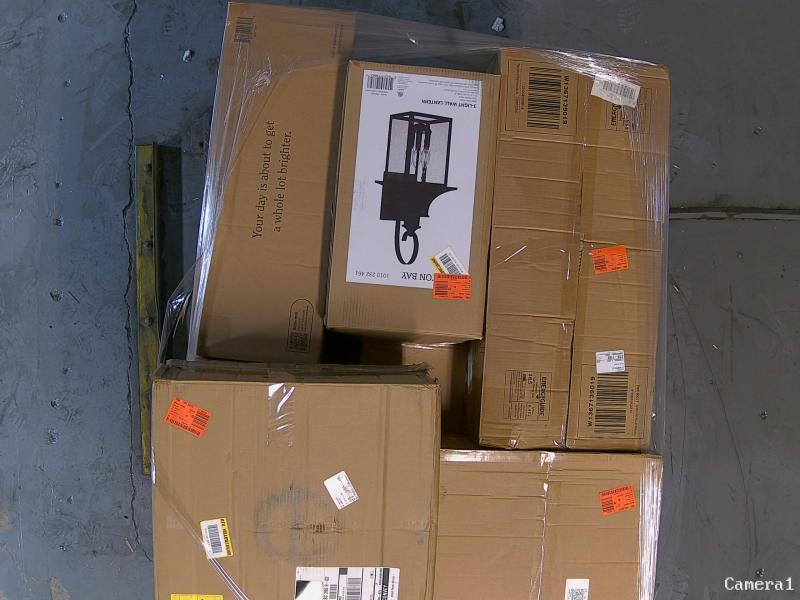 Lighting & Electrical - JONATHAN Y, Kichler, CRAFTMADE, HDC, YUHAO, Hampton Bay, Merra - Est Retail $8,593- 3plts