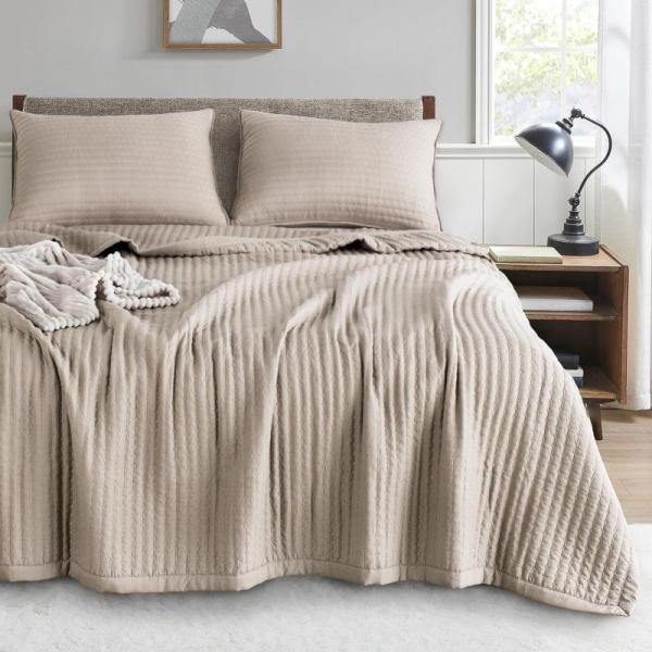 Home - Byondeth Curtain Rods, KASENTEX Quilt Mini Set, Auelife Lemongrass Scented Candle - MSRP $18,395