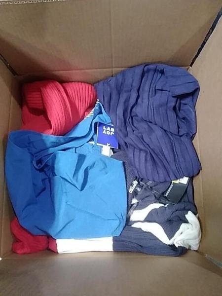Apparel - Levi's, Goodfellow & Co, Wild Fable, Future Collective, Universal Thread - Est Retail $3,300 - 1 plt