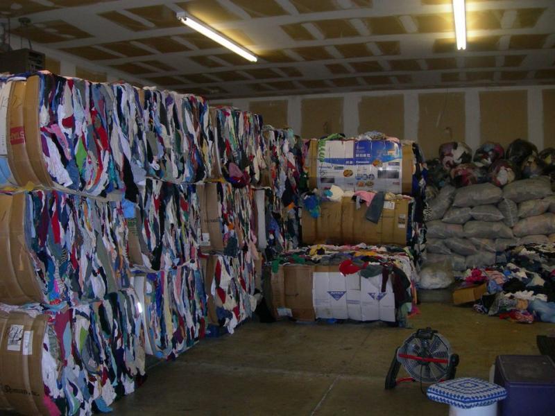 40,000 pcs of Men ,Women and Childrens Clothes All Seasons $75,000 Original Value