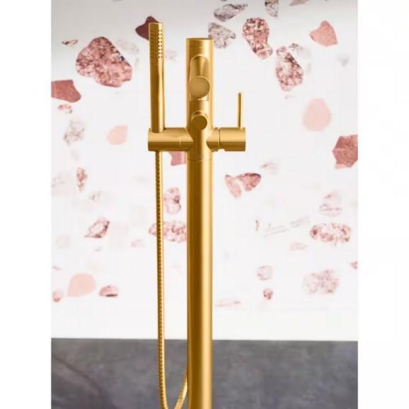 Plumbing - Moen, American Standard, Wayne - Est Retail $12,442- 2plts