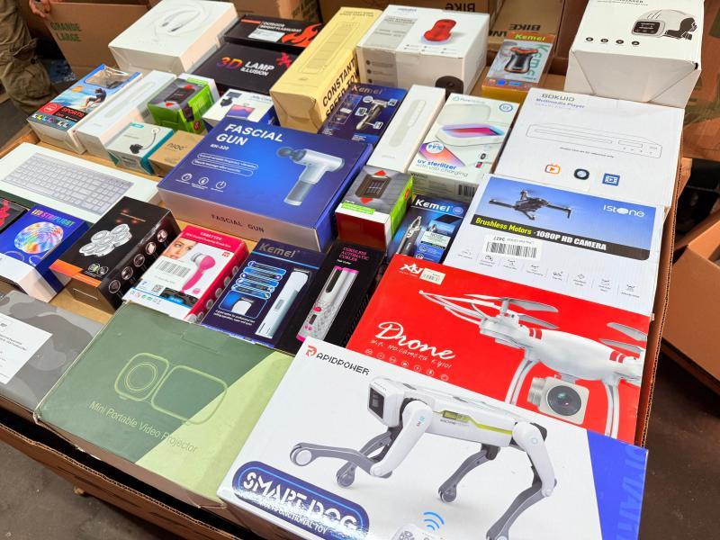 Bulk Lot of 500 Mixed Electronics, Gadgets & Home Goods MSRP $15,000