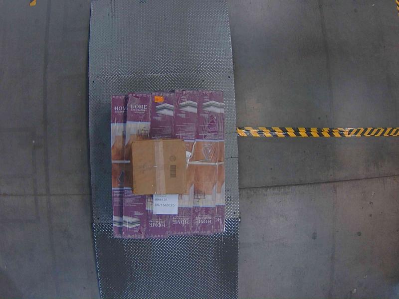 Pallet of HDC Skaggs Island Oak 12mmTx7.56inW Waterproof Laminate Wood Floorings - Est Retail $1,423