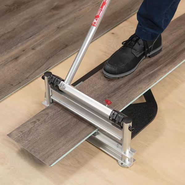 Flooring & Rugs - Roberts Multi-Floor Cutter, QEP Level Clips, Roberts Knee Knicker - Est Retail $3,671- 1plt