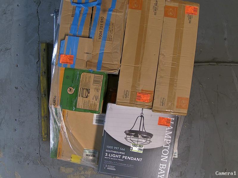 Lighting & Electrical - DEWALT, Southwire, HDC, HALO, Cerrowire, Parrot Uncle, Siemens - Est Retail $16,131- 2plts