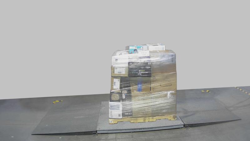Appliances - Dyson, Shark, Nostalgia, Bissell, Black & Decker - MSRP $4,686