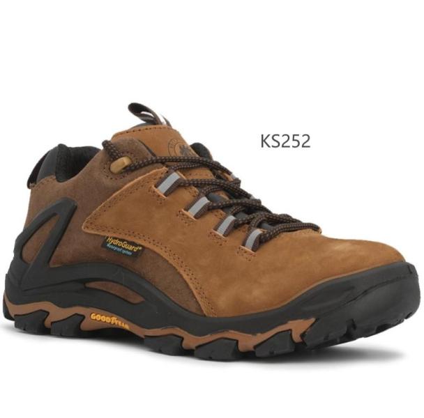 RockRooster Brand New Waterproof Hiking Shoes, 80 pairs