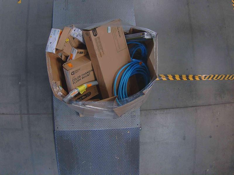 Lighting & Electrical - Commercal Electric, Carlon - Est Retail $1,085- 1plt
