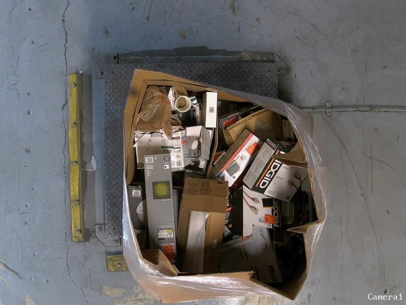 Lighting & Electrical - Siemens, LIFX, HALO, Feit Electric, GE, Artika, Wyze, Commercial Electric - Est Retail $3,693