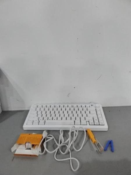 Glorious GMMK 3 Prebuilt Keyboard; White, 75%, English (US) - MSRP $154